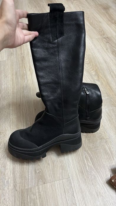 Продам новые сапоги