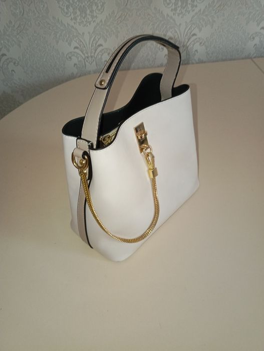 Продам женскую сумку