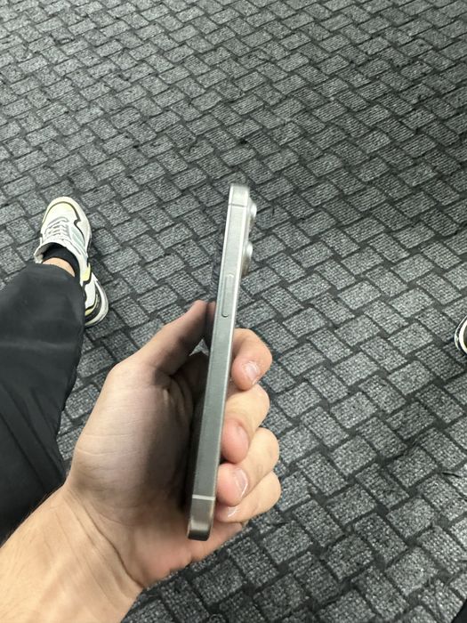 iPhone 15 pro 256gb