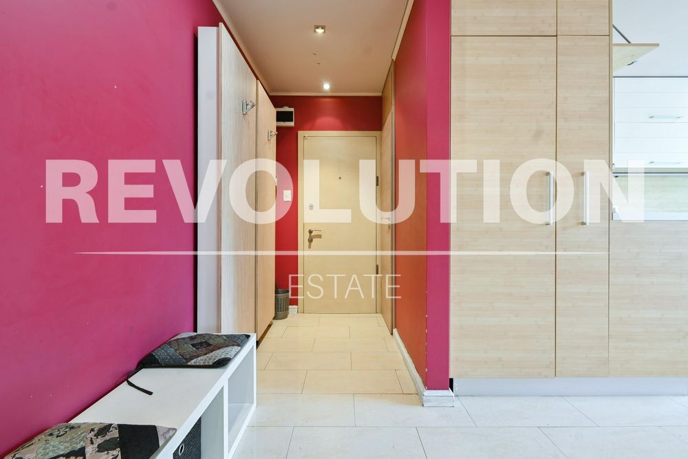 Продава се Тристаен апартамент в София, Борово - 96 кв.м за 3021 €/кв.м - Снимка #9