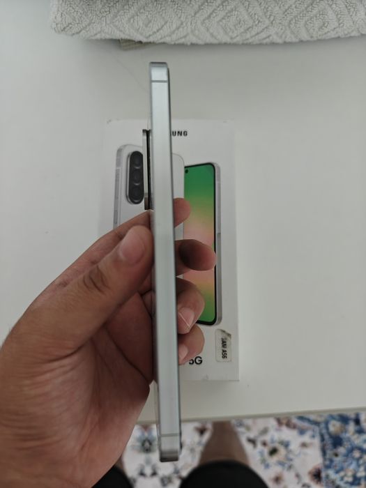 Продам Samsung A56 8/128GB White