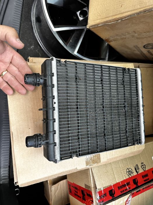 Radiator suplimentar mercedes amg.cod:a0995005800/003