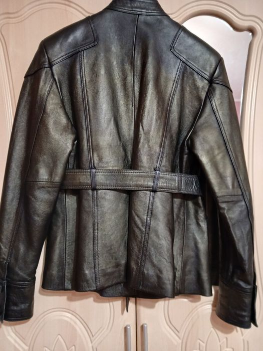 Geacă din piele naturală, aproape nouă