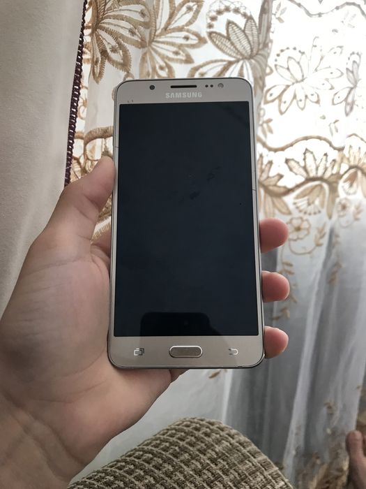 Самсунг телефоны сатылады