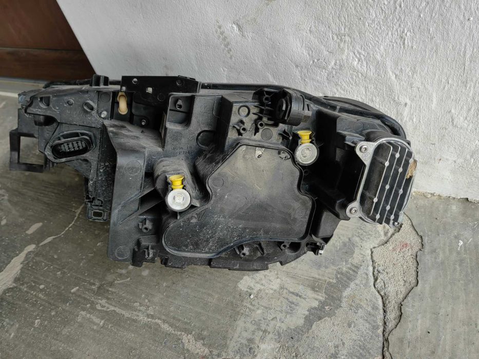 Фар VW ID4 десен Оригинален