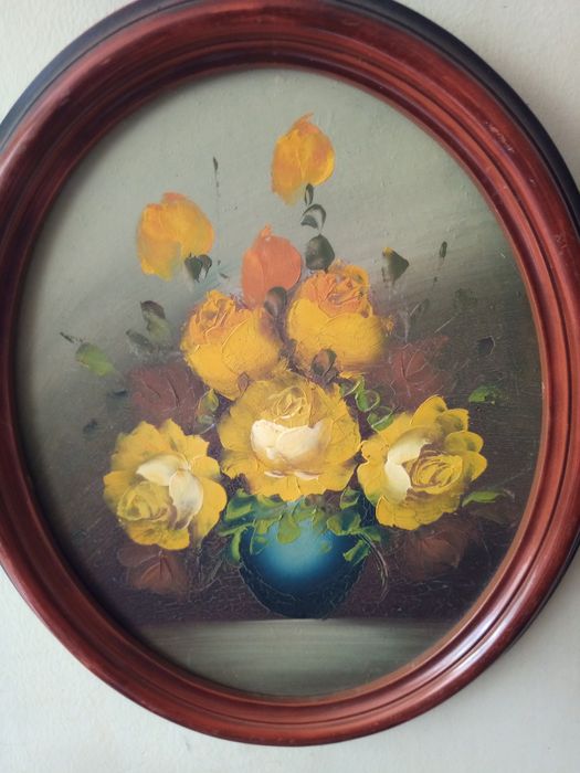 Овална антикварна картина