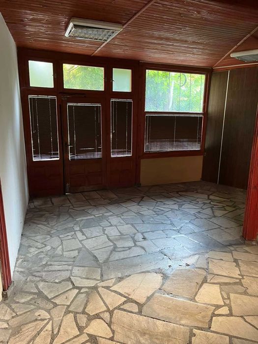 Дава се под наем Магазин в Пазарджик, Идеален център - 104 кв.м за 204 € - Снимка #4