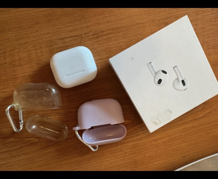 Airpods 3 2021 in perfecta stare