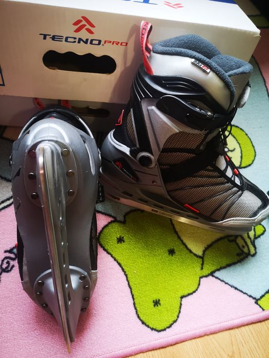Patine Intersport marimea 41