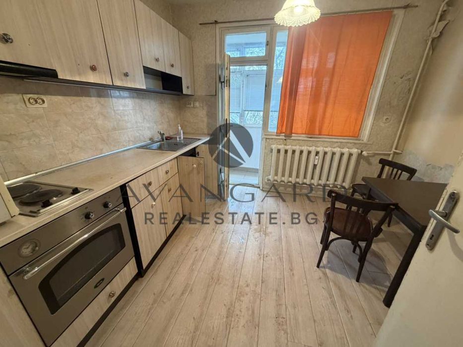 Продава се Тристаен апартамент в Пловдив, Кършияка - 86 кв.м за 998 €/кв.м - Снимка #1