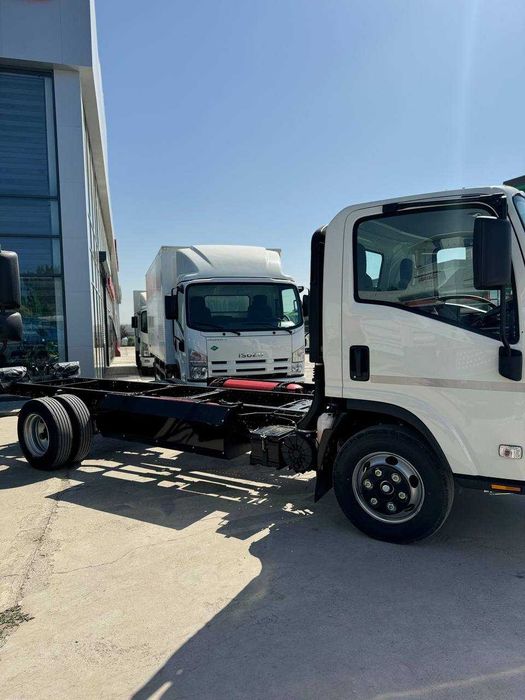 ISUZU NPR 82 Шасси (metan)