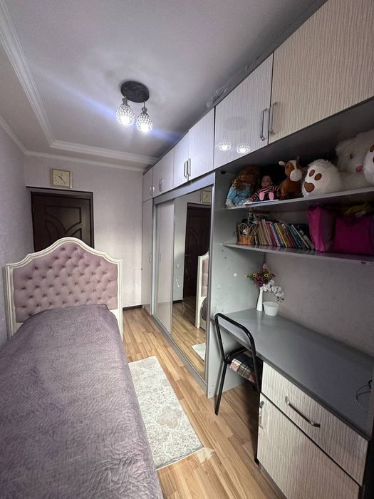 Продаётся 5- комнатная квартира Паркентский