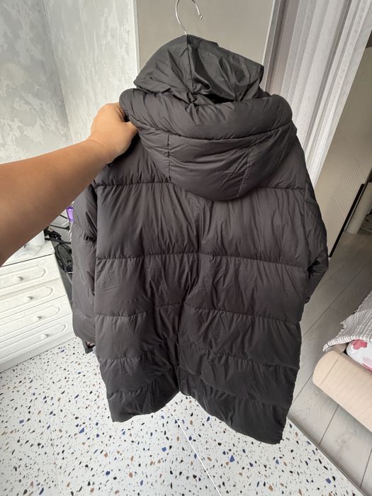 Продам пуховик tommy