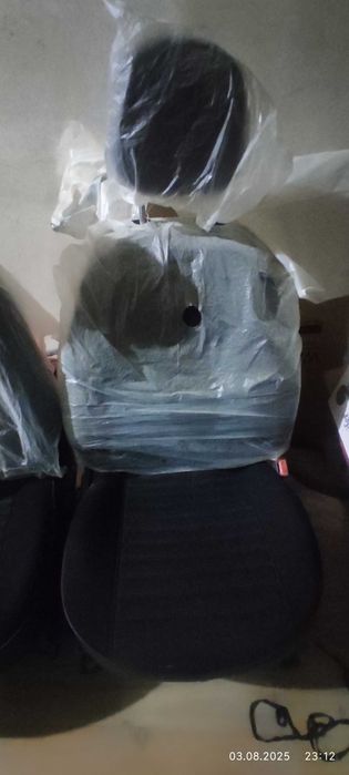 Передние сиденье от Кобальт