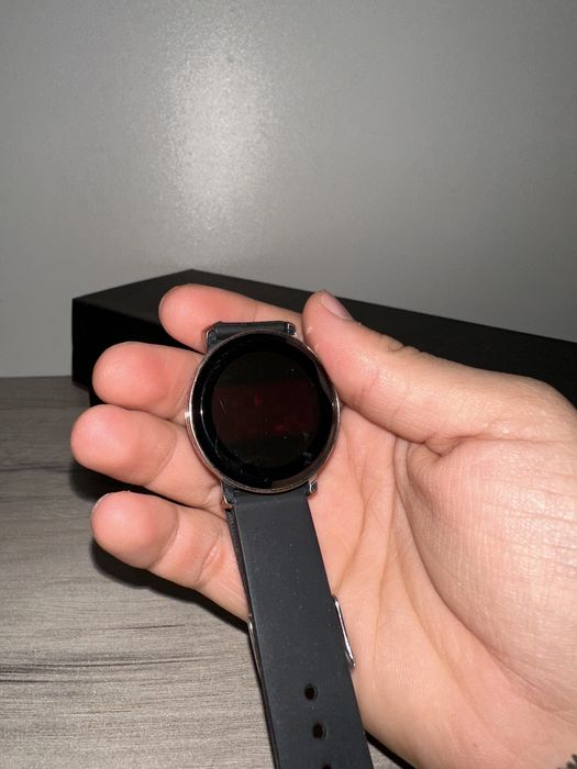 соатлар 40к донаси 4 та бор хамасини осела оркасидеги каробка бонусга