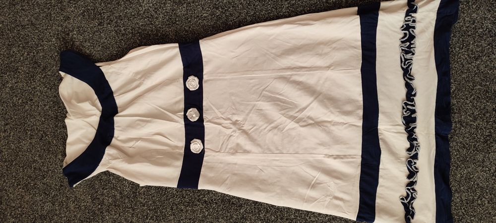 Rochii dama cambrate party , oraș sau sport