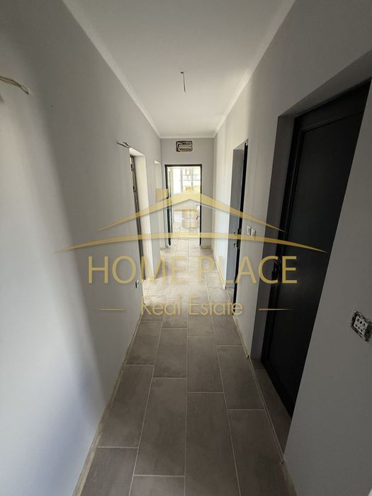 ПАРКОМЯСТО ! Етаж от къща под наем - Виница