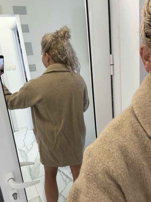 Зимно палто в червен цвят