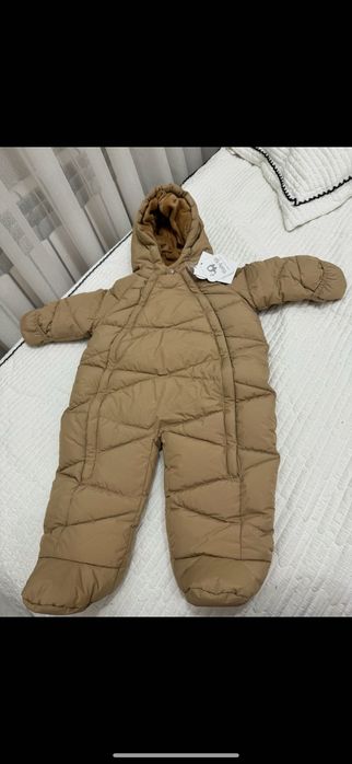 Продам новый комбинезон для мальчиков