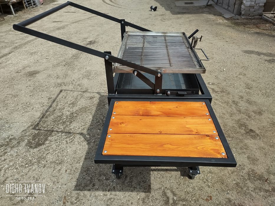 Барбекю въртяща се скара