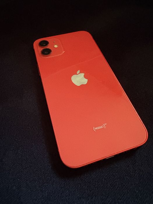 Iphone 12 - Червен