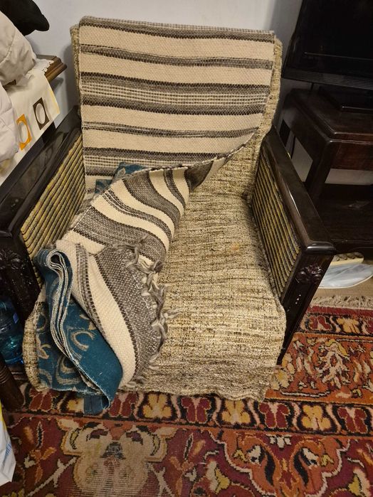 Donez mai multe obiecte de mobila veche. Se ridica din Bucuresti, Drumul Taberei