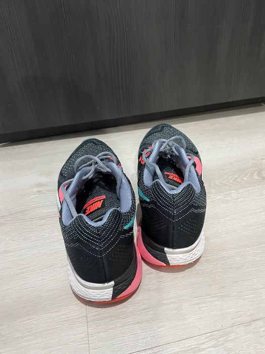 Дамски маратонки Nike