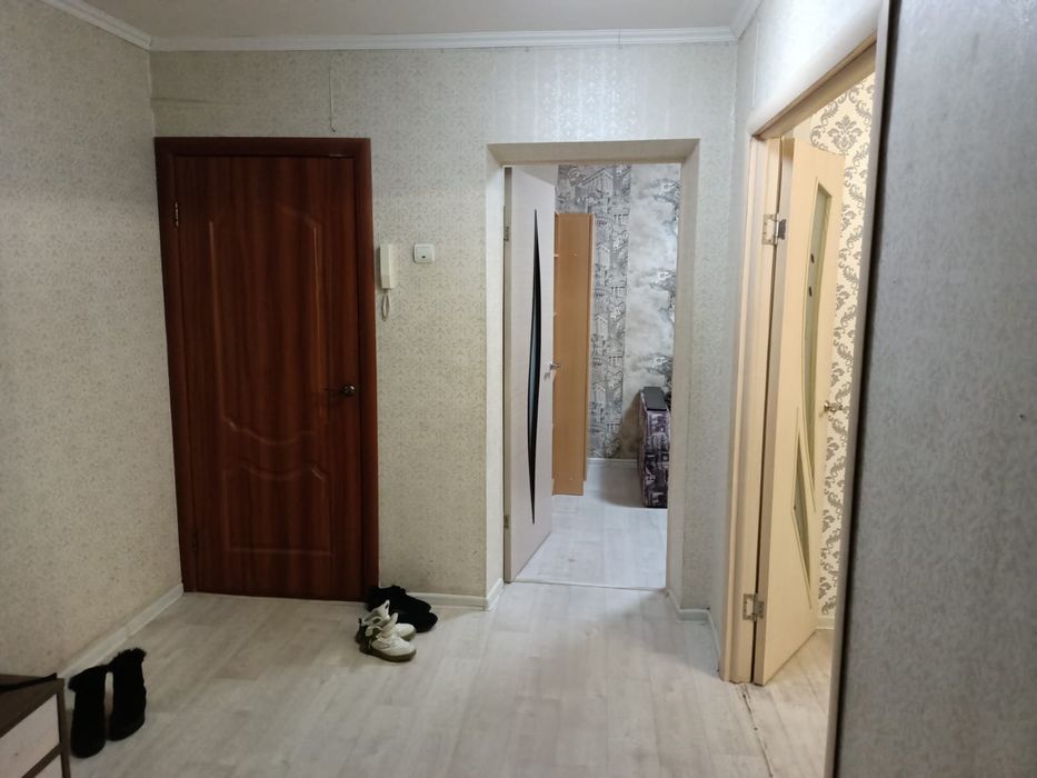 3 комнатная - 6 школа.