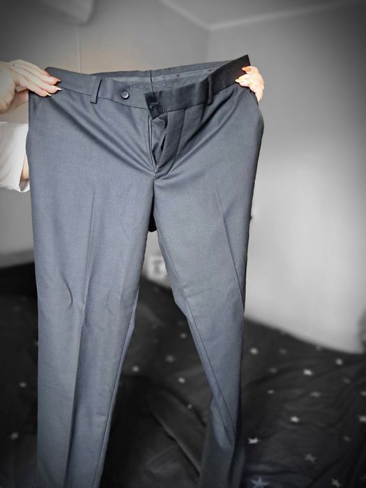 Абитуриентски костюм