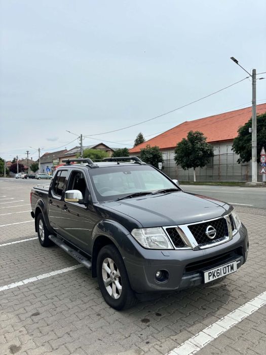 NISSAN Navara 2012