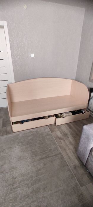 Продам кровать 80*190