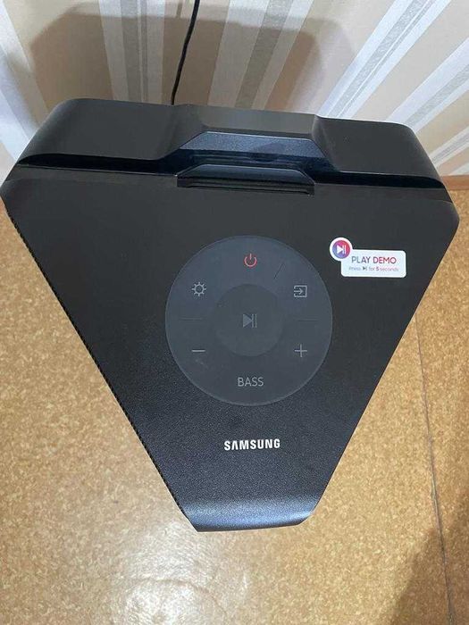 Музыкальный центр