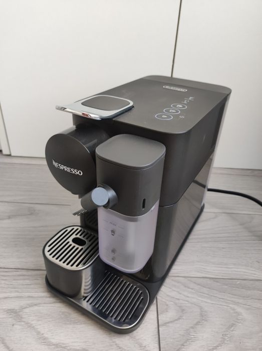 Espressor Nespresso Lattissima One