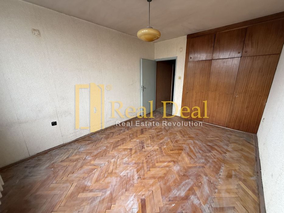 Продава се Тристаен апартамент в София, Банишора - 90 кв.м за 1190 €/кв.м - Снимка #1