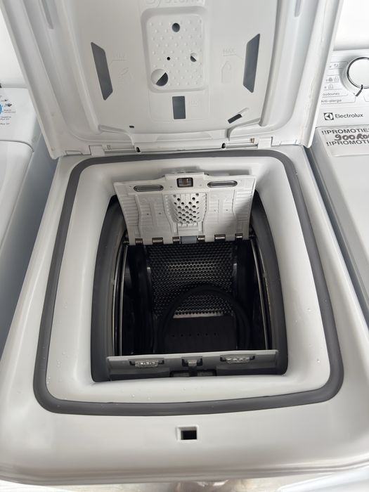 Mașină de spălat rufe cu încărcare verticală Candy ProWash 300 TCA483D2-S