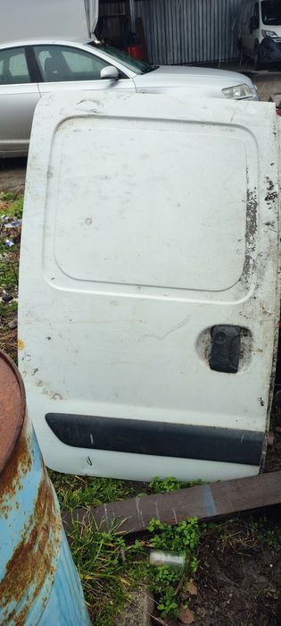 Рено Канго 2005г врати