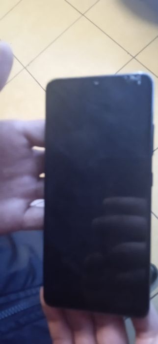 Продам телефон срочно