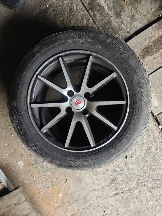 Комплект дисков с шинами R15