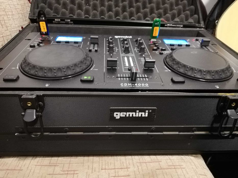 Gemini CDM 4000, Двоен CD PLAYER & MIXER