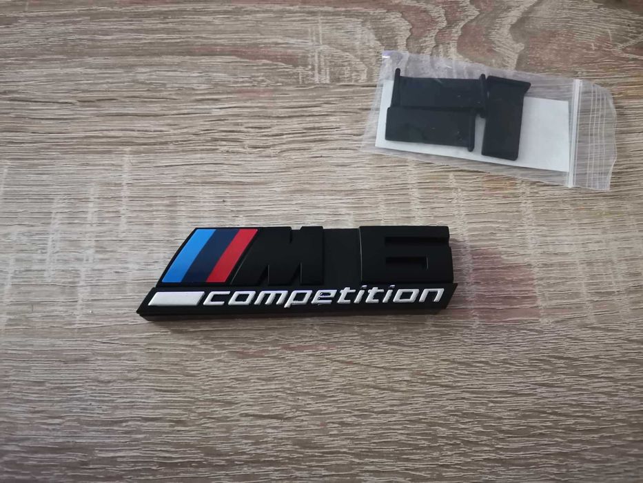 Предна решетка черна емблема BMW M6 Competition
