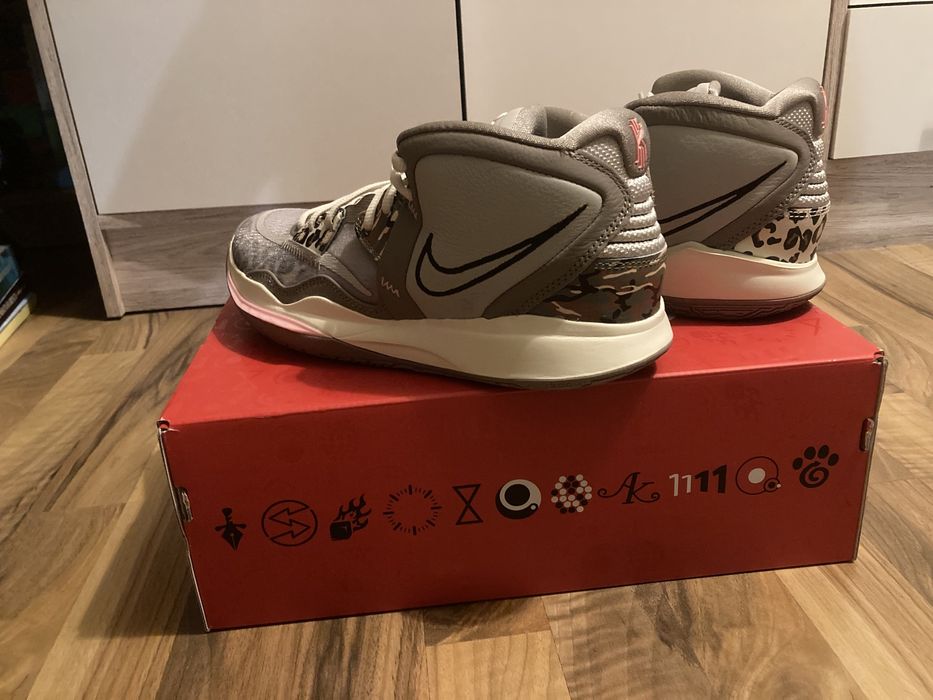 Nike Kyrie 8 infinity