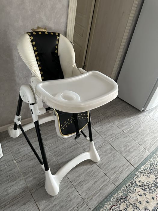 Продам стол детский