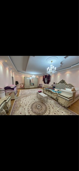 Продается спальный гарнитур