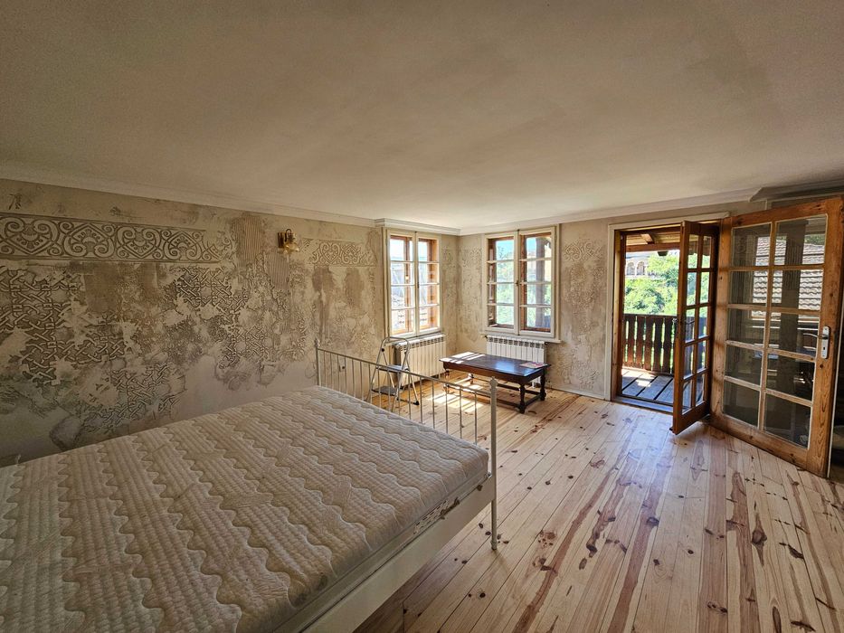 Продава се Къща в Велико Търново, Център - 160 кв.м за 1594 €/кв.м - Снимка #3