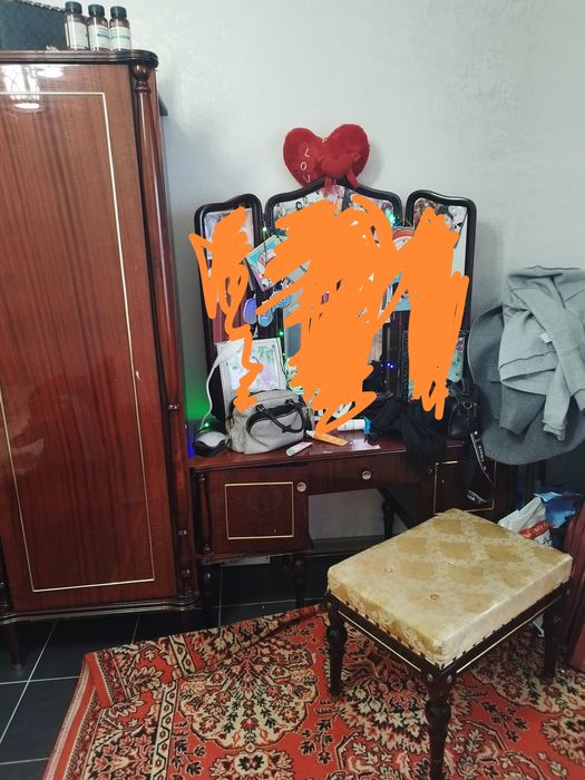 Спальный гарнитур