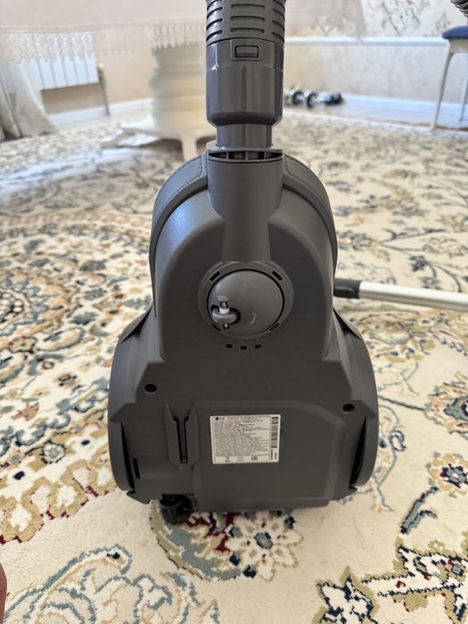 Пылесос LG VC83209UHA