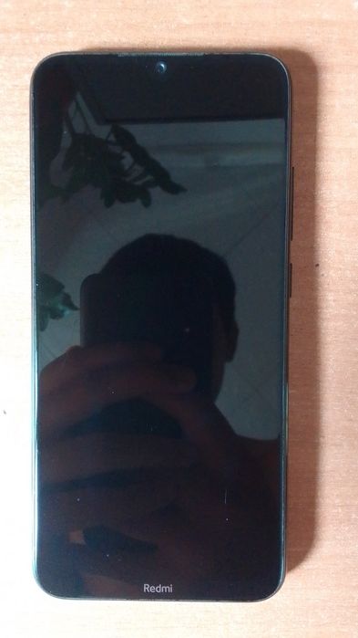Redmi Note 8 64 ГБ — идеальное состояние.