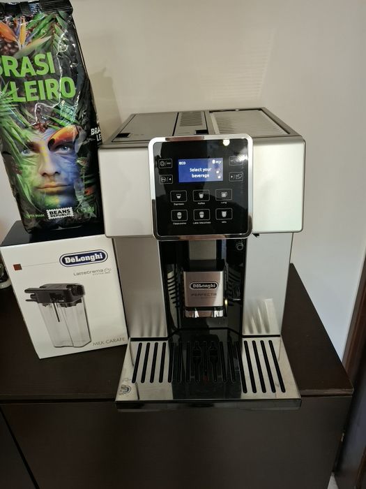 Еспресо машина Delonghi Perfecta Evo   кафемашина кафеавтомат

Nespresso by De'Longhi Lattissima One Evolution

EN510.W, 19 6apa, 1450 W,

1 л, Бял