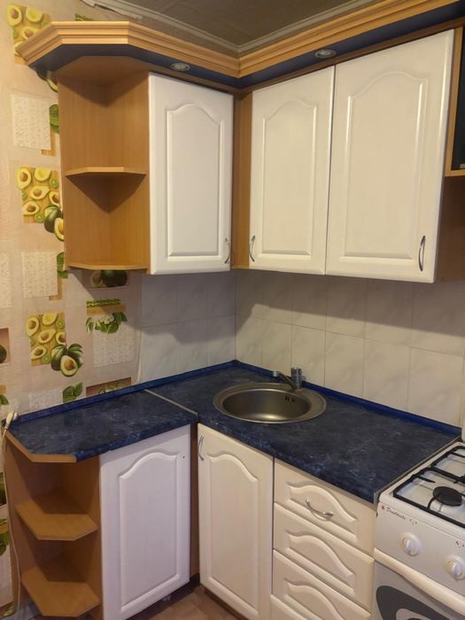 Продам 2 ком. Центр