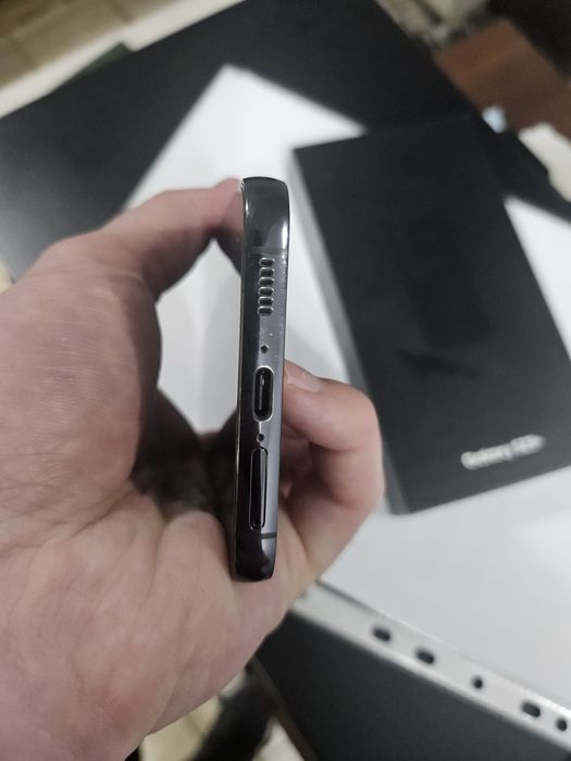 Samsung s23 plus + 256 ГБ чёрный